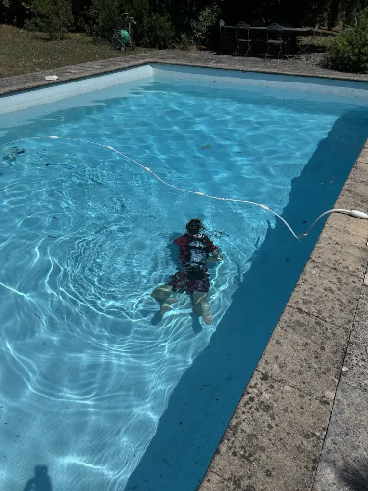 Fuite piscine : surveiller le niveau d’eau pour éviter les mauvaises surprises