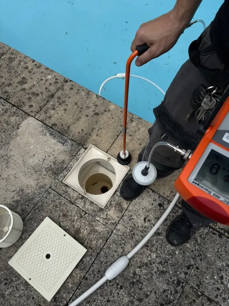 Recherche de fuite piscine à Roquefort-les-Pins (6)