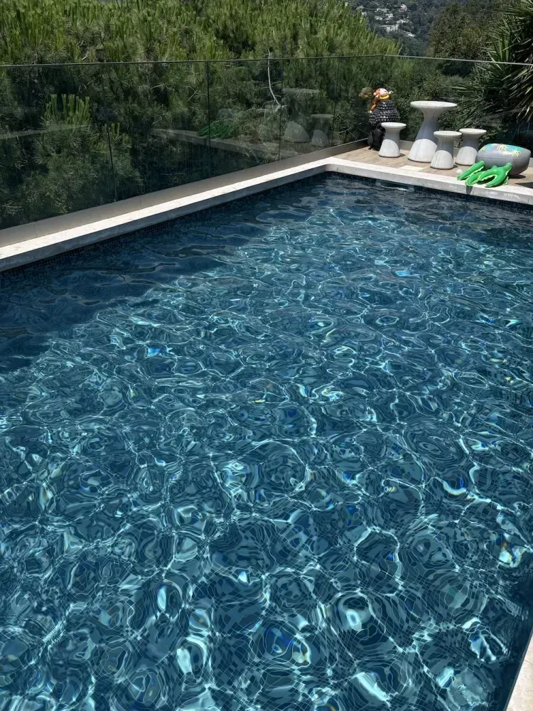 Recherche de fuite piscine à Saint-Paul-de-Vence : intervention rapide et sans casse